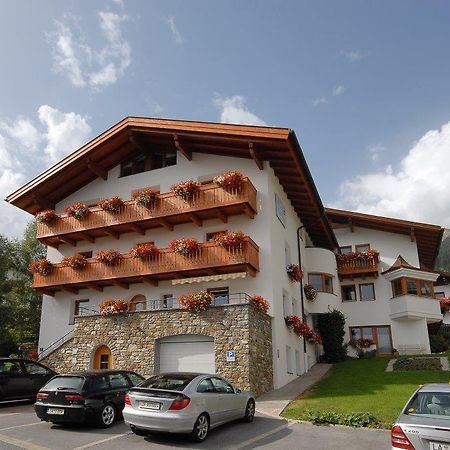 Apart Hotel Garni Kofler Фис Екстериор снимка